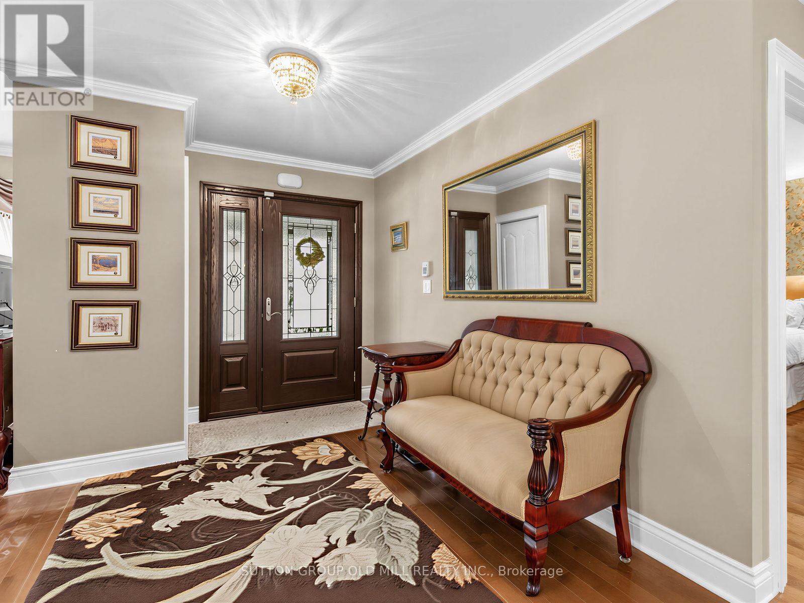 Main - 9 Westbank Crescent, Toronto, Ontario  M9P 1S4 - Photo 7 - W13826874