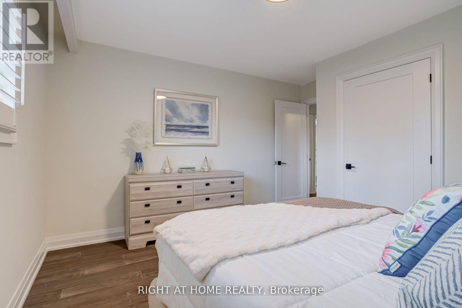 260 Louis Drive, Mississauga, Ontario  L5B 1Y9 - Photo 13 - W13826878