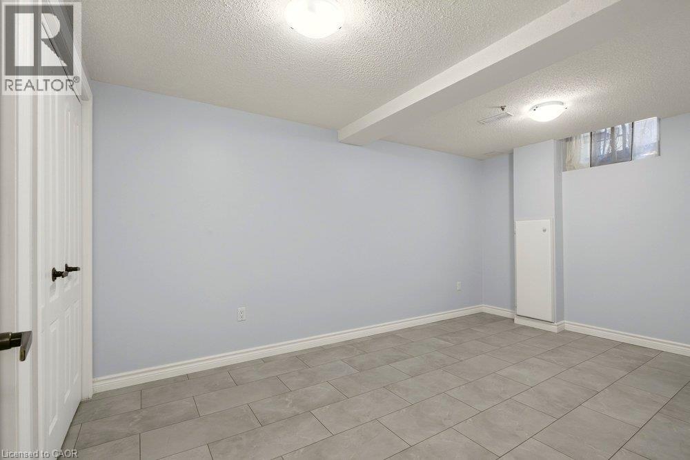 175 Fiddlers Green Drive Unit# 19, Ancaster, Ontario  L9G 4X7 - Photo 37 - 40866505