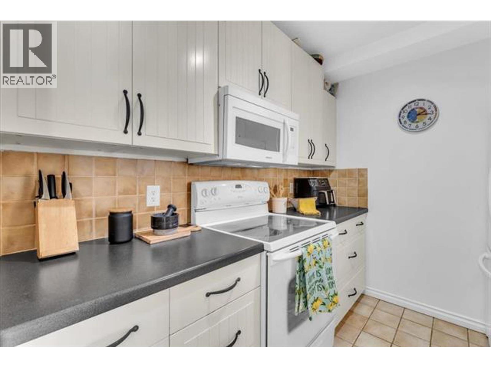 3295 Mountain Highway, North Vancouver, British Columbia  V7K 2H4 - Photo 9 - R3169132