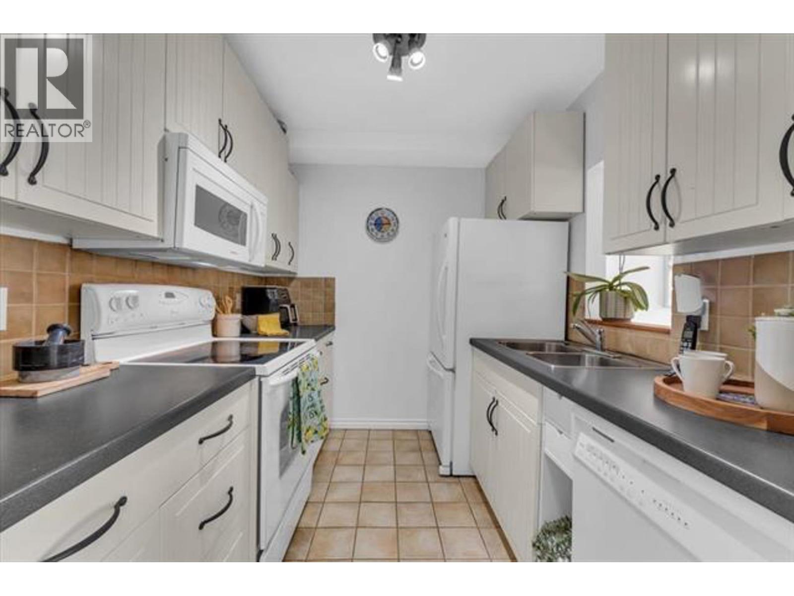 3295 Mountain Highway, North Vancouver, British Columbia  V7K 2H4 - Photo 8 - R3169132