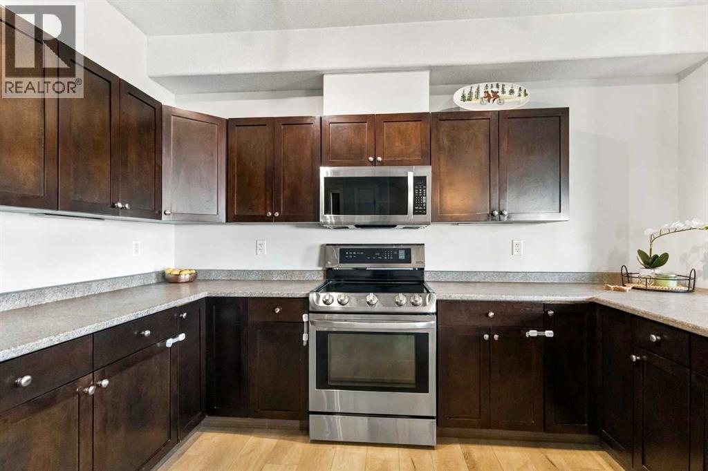 253 Grosbeak Way