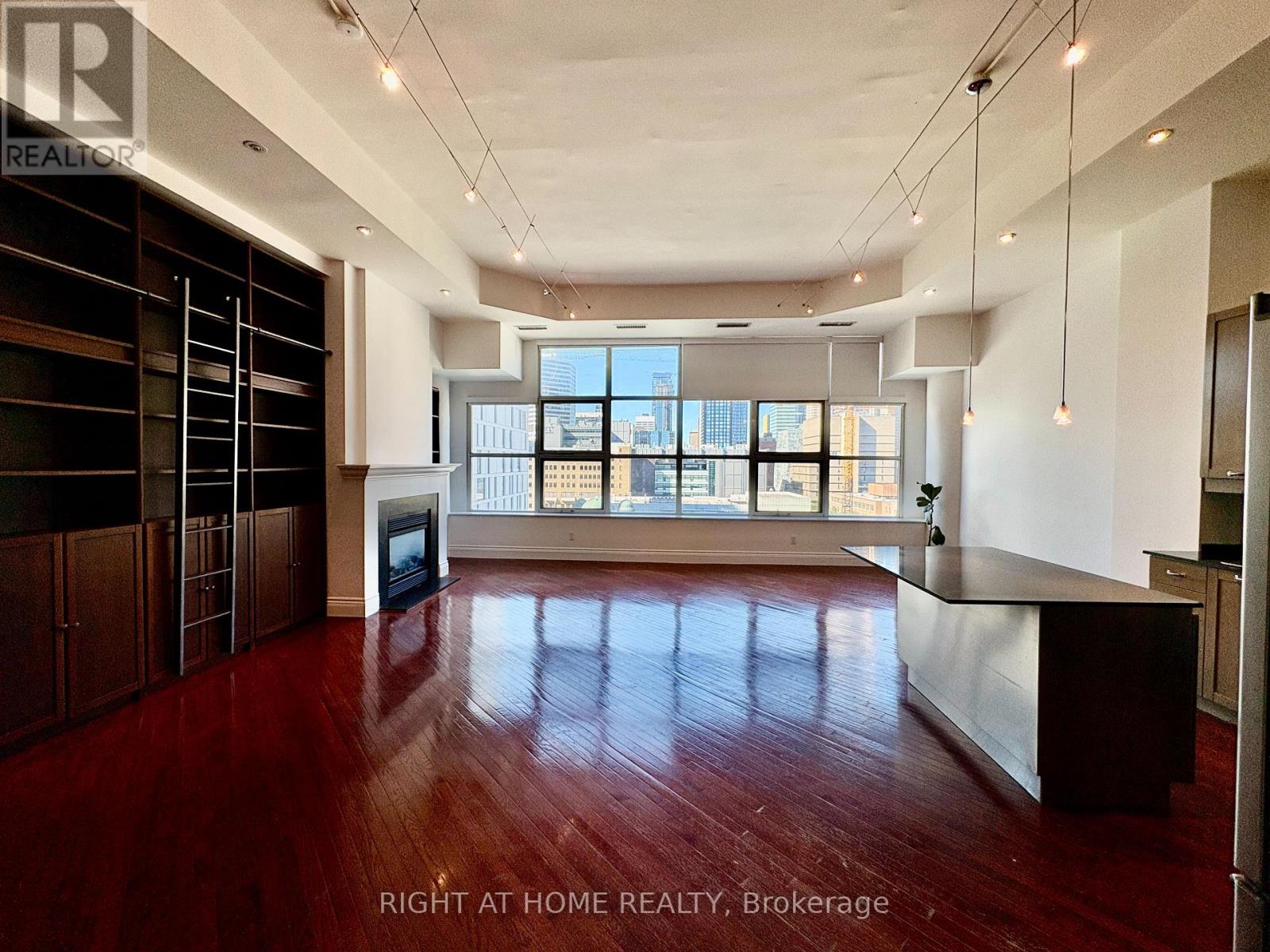808 - 155 Dalhousie Street, Toronto, Ontario  M5B 2P7 - Photo 4 - C13826896