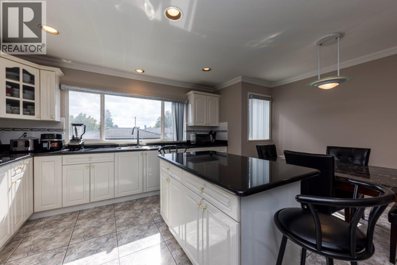 449 E 16th Street, North Vancouver, British Columbia  V7L 2T4 - Photo 10 - R3169537