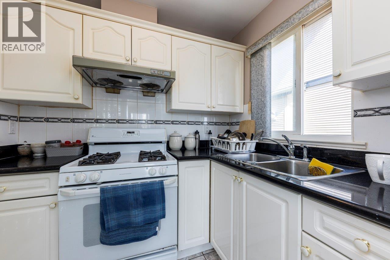 449 E 16th Street, North Vancouver, British Columbia  V7L 2T4 - Photo 12 - R3169537