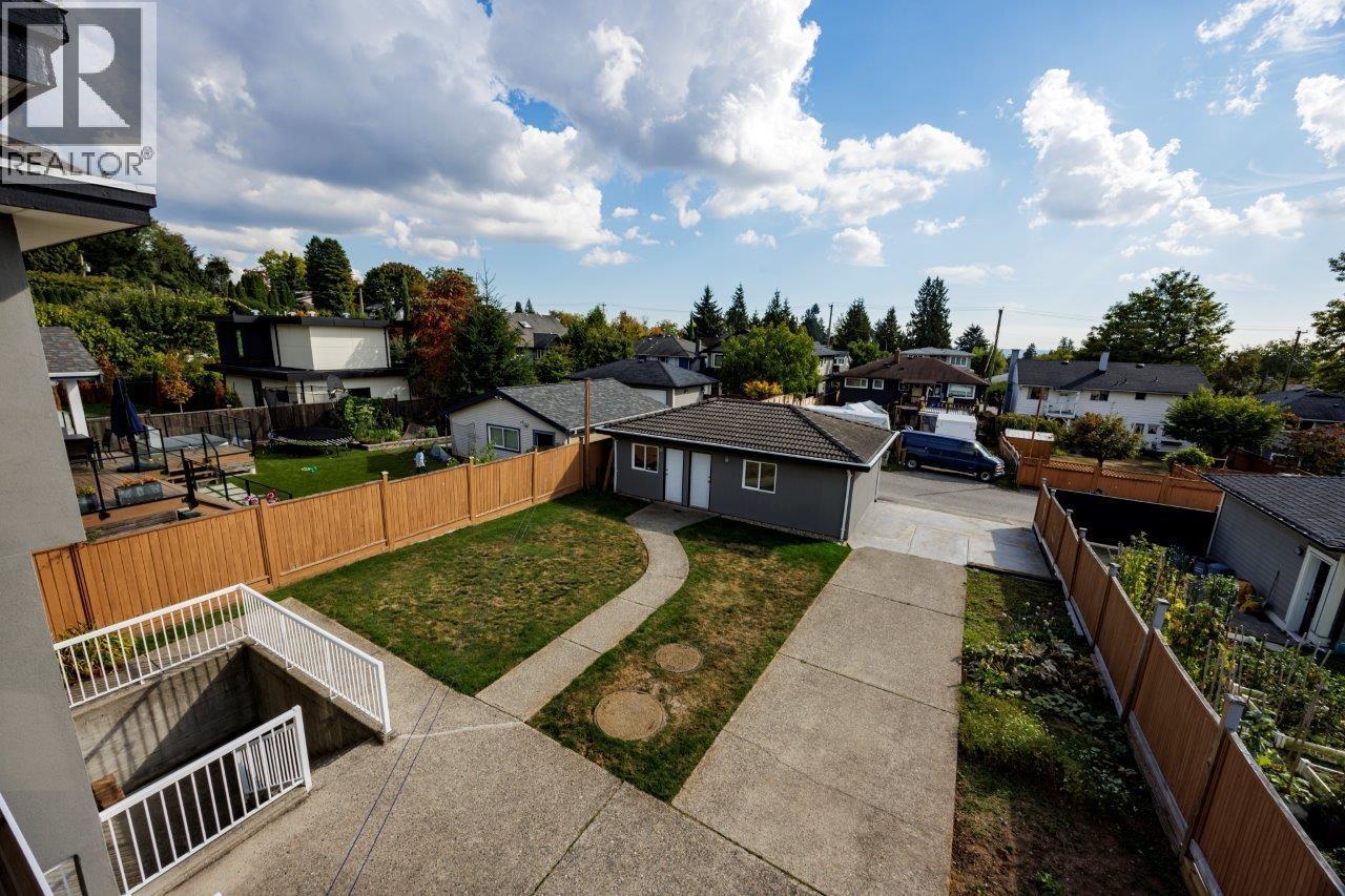 449 E 16th Street, North Vancouver, British Columbia  V7L 2T4 - Photo 28 - R3169537