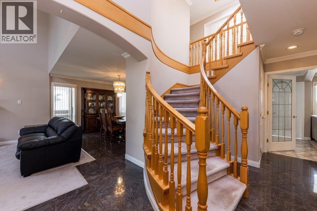 449 E 16th Street, North Vancouver, British Columbia  V7L 2T4 - Photo 3 - R3169537