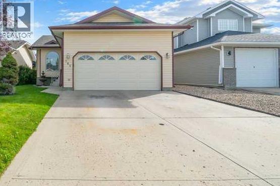 365 Stratton Way SE, Medicine Hat, Alberta T1B 4M9 - Photo 3 - A2344427