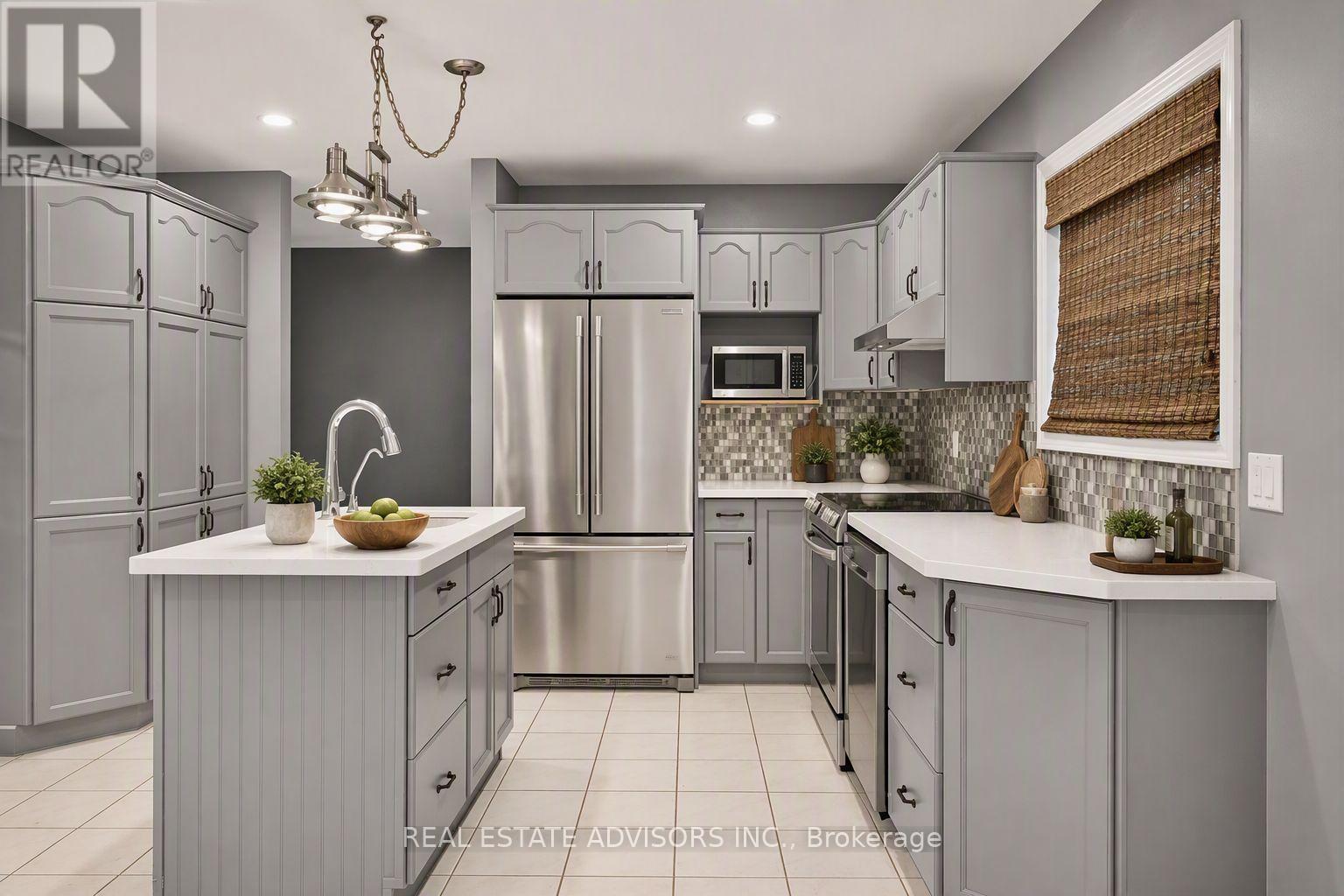 19 Mcconachie Crescent, Caledon, Ontario L7K 0B9 - Photo 11 - W13821904