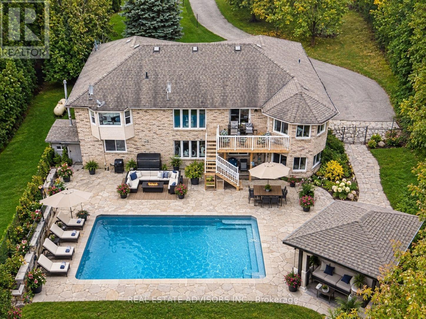 19 Mcconachie Crescent, Caledon, Ontario L7K 0B9 - Photo 3 - W13821904