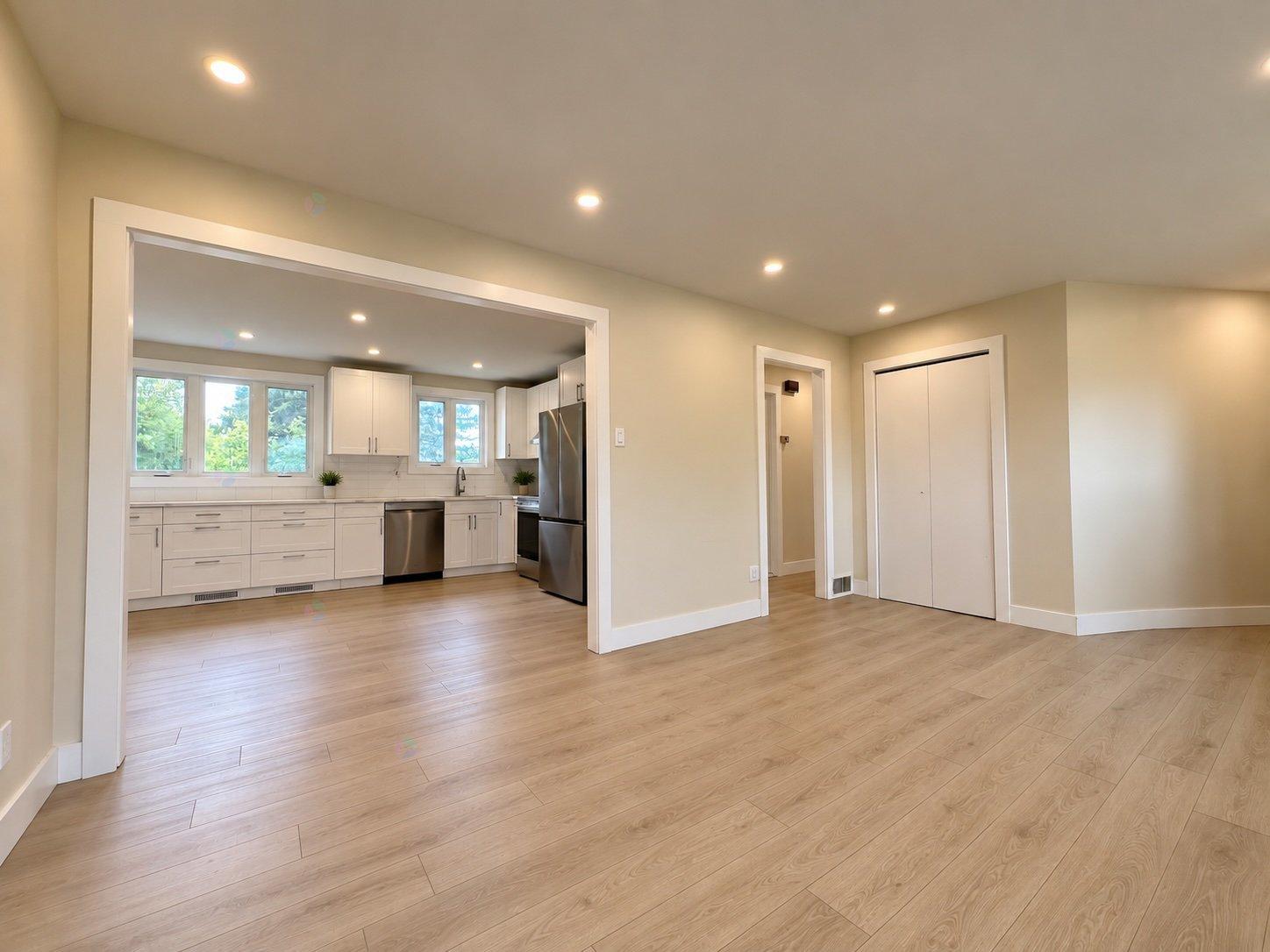 5760 Av. Normand Longueuil (Saint-Hubert) Quebec Canada J3Y1M5 5