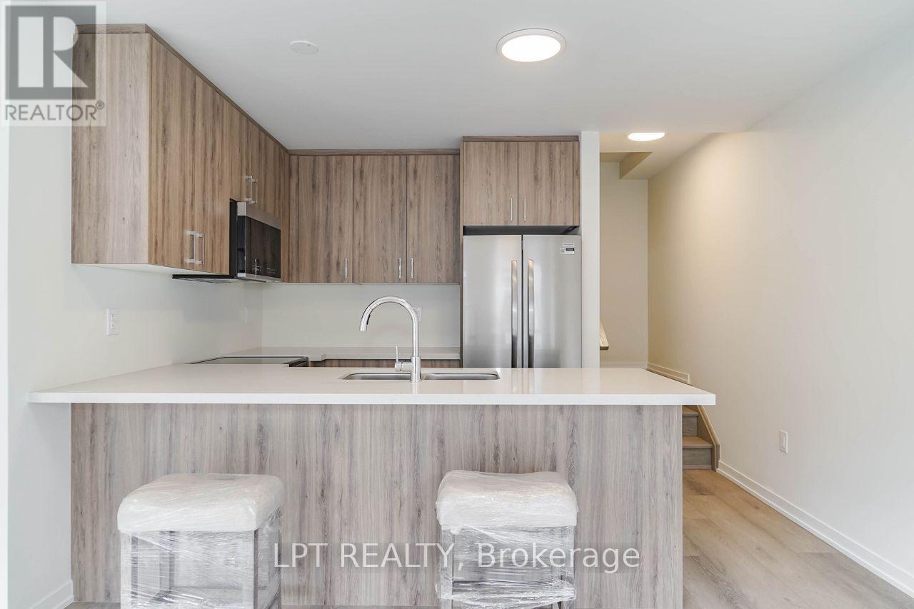 93 Matawin Lane, Richmond Hill, Ontario  L4B 0H8 - Photo 7 - N13826906