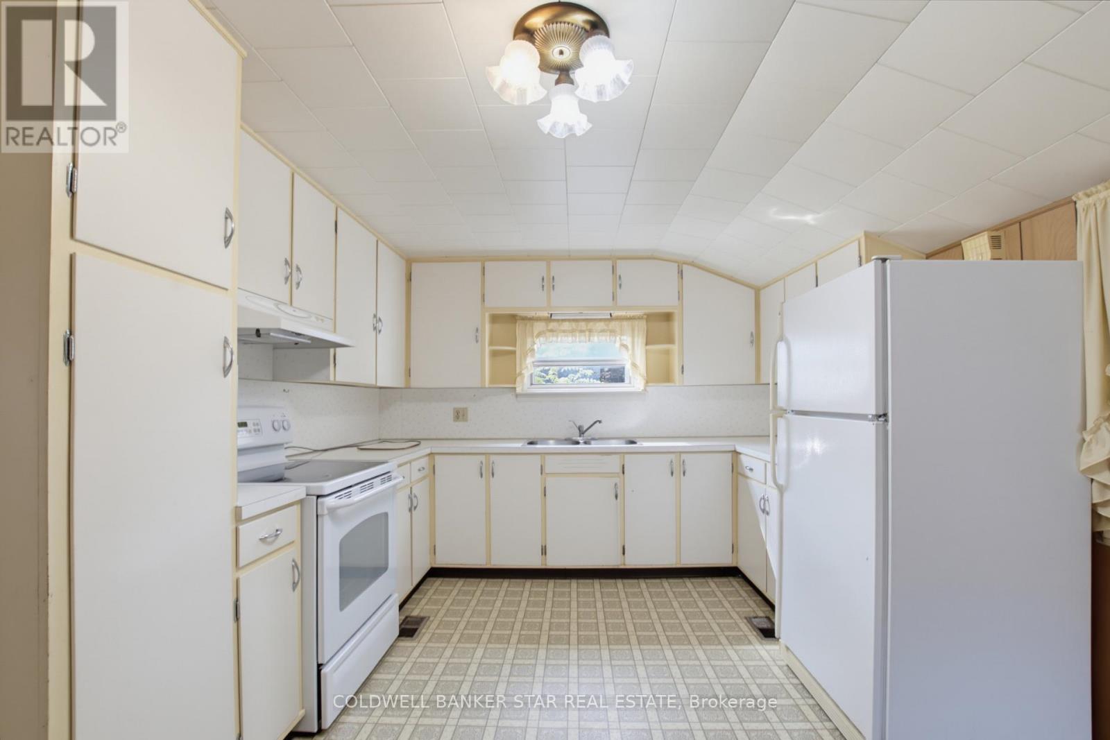 14 Washington Street, Lambton Shores, Ontario  N0N 1J0 - Photo 18 - X13826918