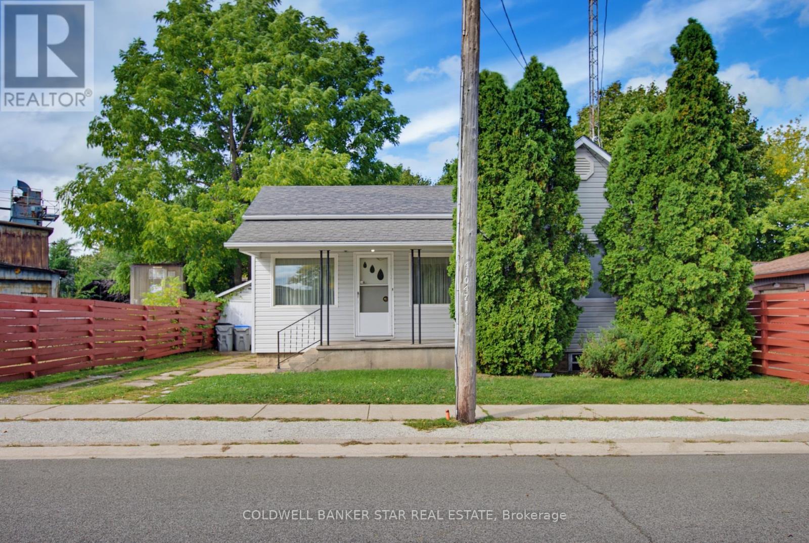 14 Washington Street, Lambton Shores, Ontario  N0N 1J0 - Photo 3 - X13826918