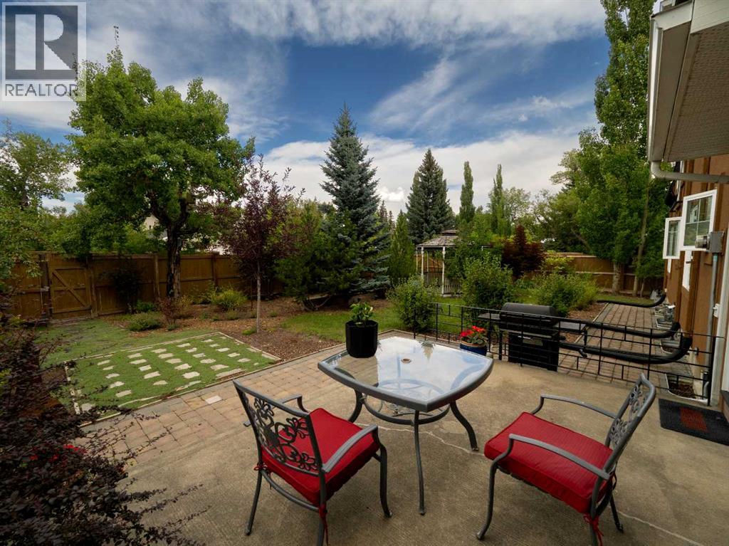 228 Willow Ridge Place Se, Calgary, Alberta  T2J 1N3 - Photo 3 - A2342406