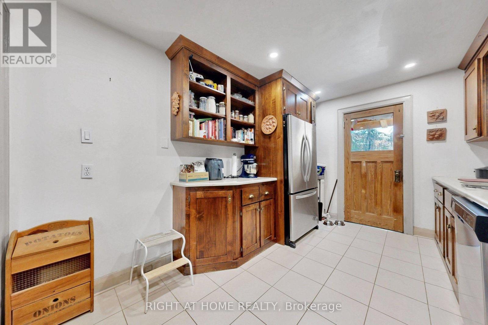 262 Lippincott Street, Toronto, Ontario  M5S 2P5 - Photo 11 - C13826960