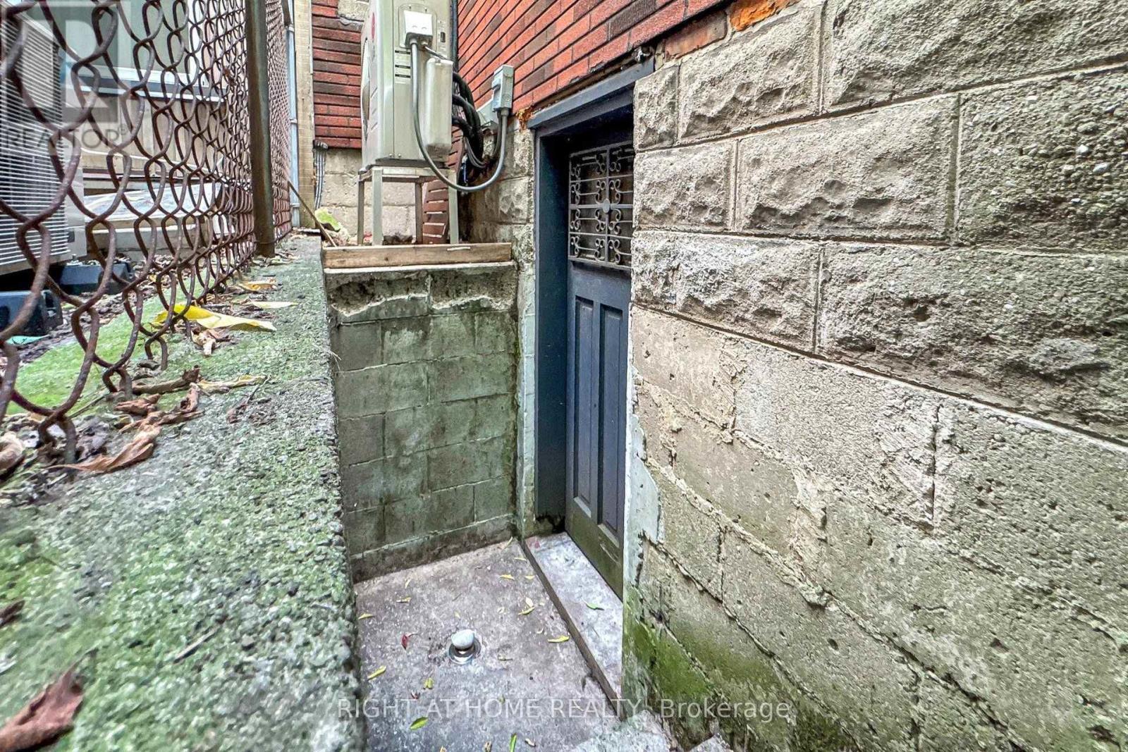 262 Lippincott Street, Toronto, Ontario  M5S 2P5 - Photo 24 - C13826960