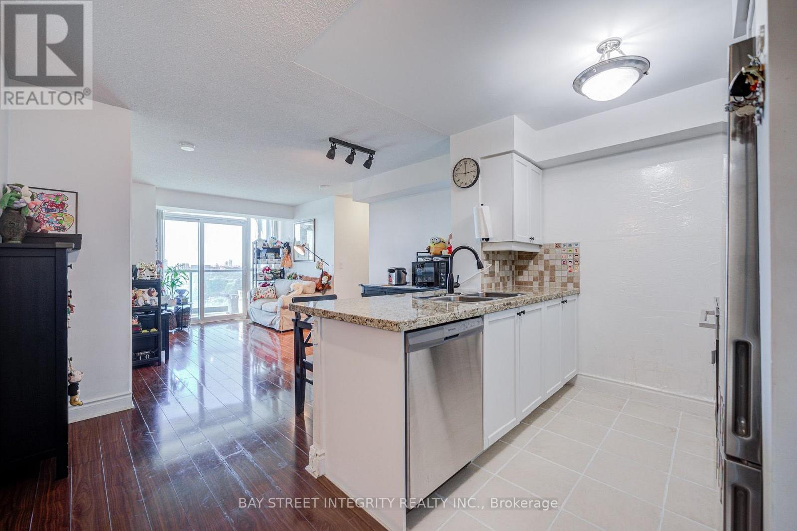 1318 - 25 Greenview Avenue, Toronto, Ontario  M2M 0A5 - Photo 8 - C13826978