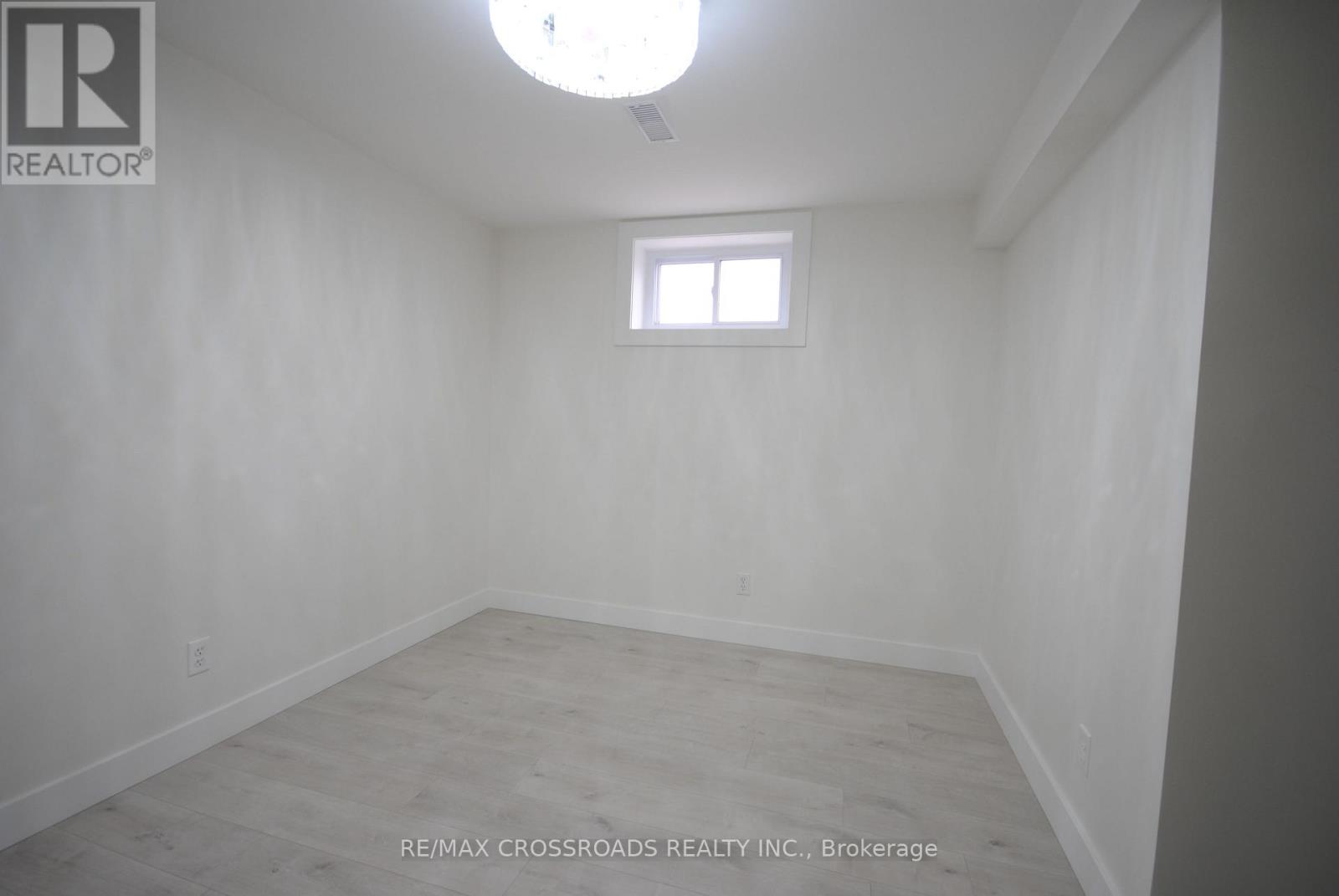 25 Arbutus Crescent, Toronto, Ontario  M1P 1W8 - Photo 17 - E13826956