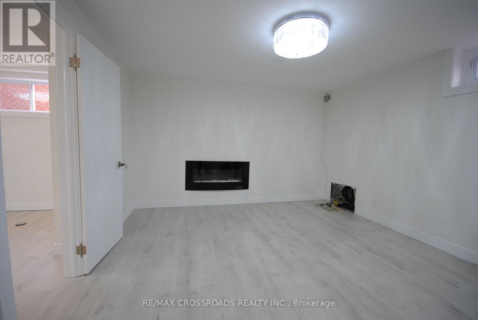 25 Arbutus Crescent, Toronto, Ontario  M1P 1W8 - Photo 19 - E13826956