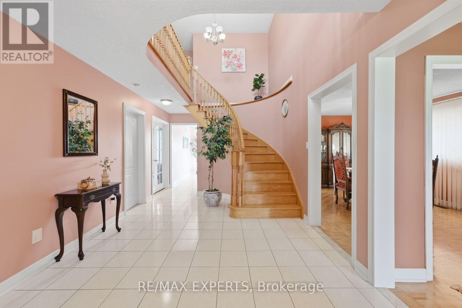 337 Forest Drive, Vaughan, Ontario  L4L 8V7 - Photo 4 - N13826958