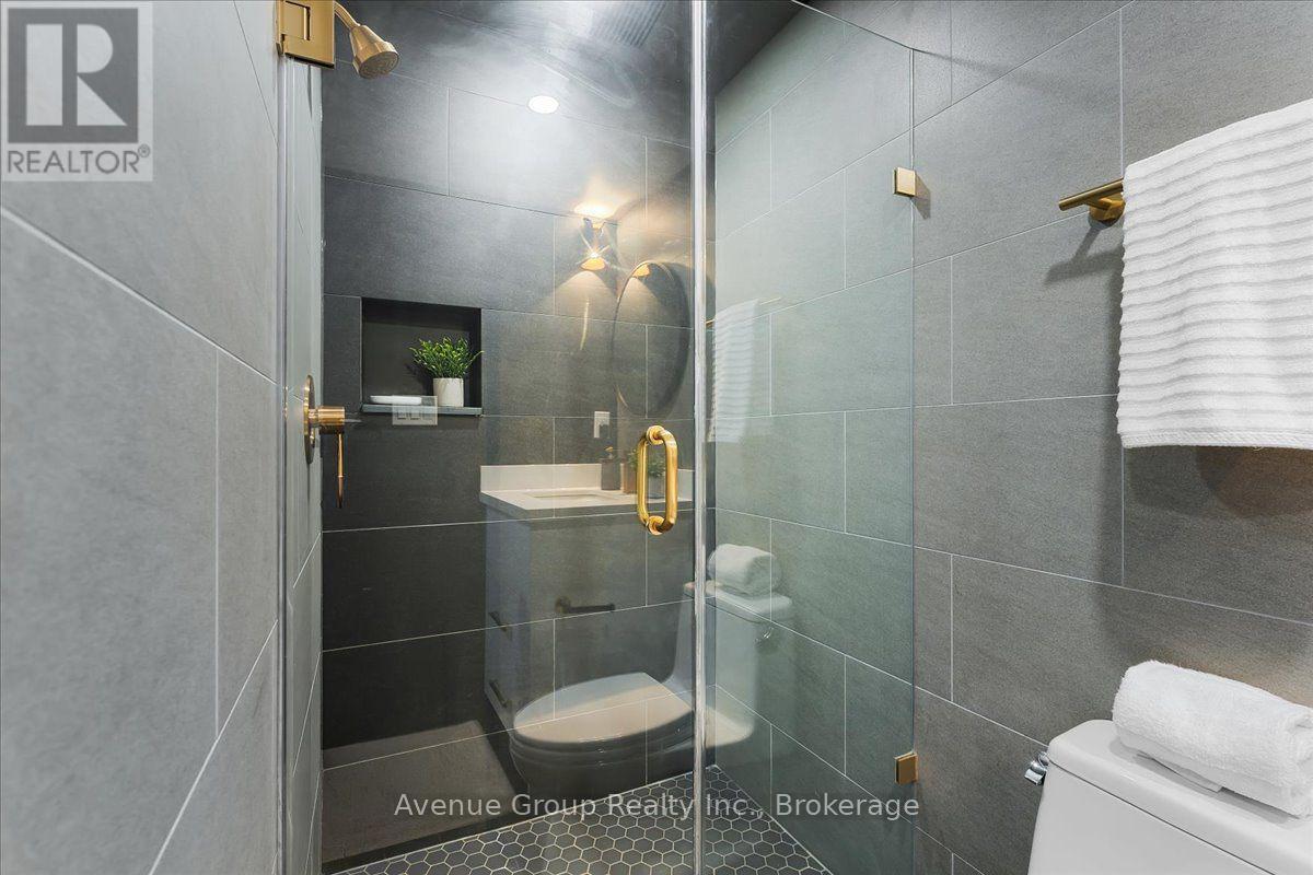 811 Dovercourt Road, Toronto, Ontario  M6H 2X4 - Photo 14 - W13826962