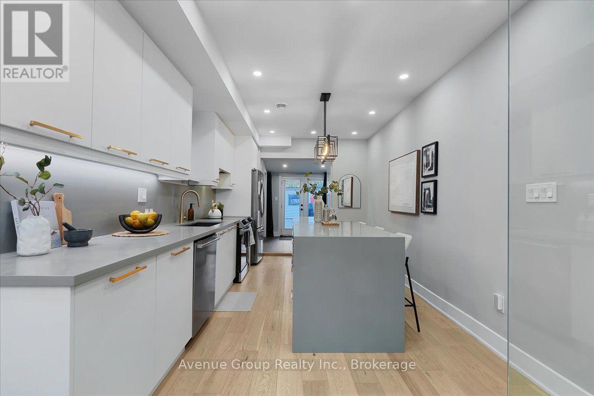 811 Dovercourt Road, Toronto, Ontario  M6H 2X4 - Photo 6 - W13826962
