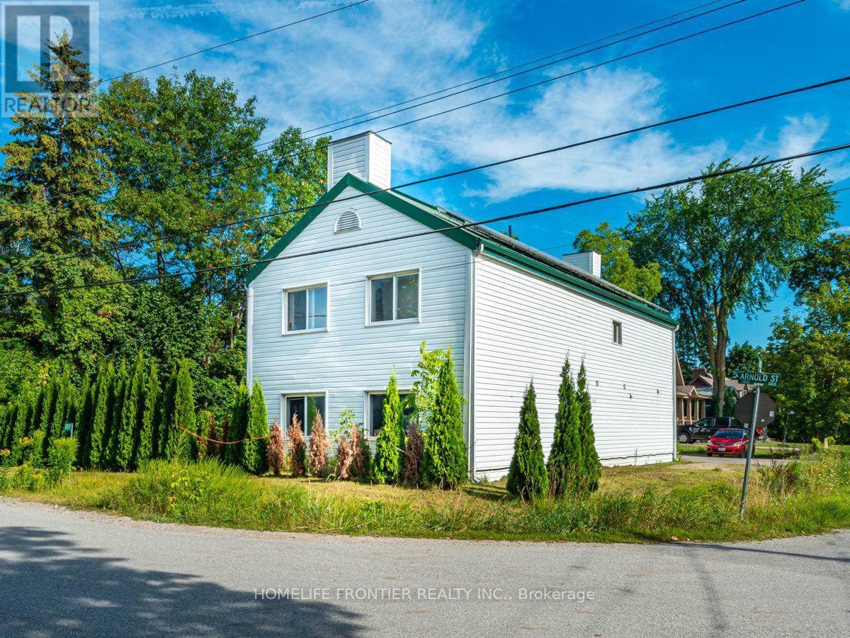 4 - 1015 ARNOLD STREET, Innisfil, Ontario