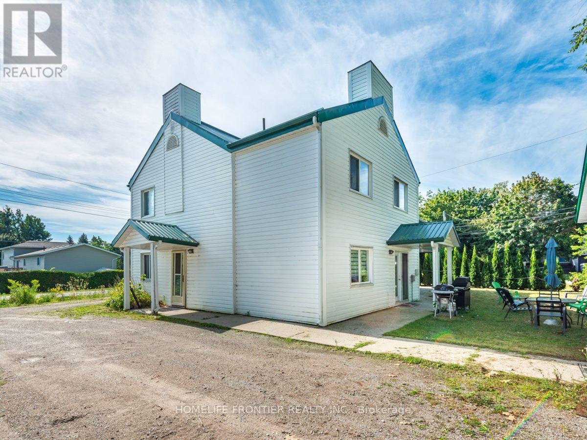 4 - 1015 Arnold Street, Innisfil, Ontario  L0L 1C0 - Photo 2 - N13825152