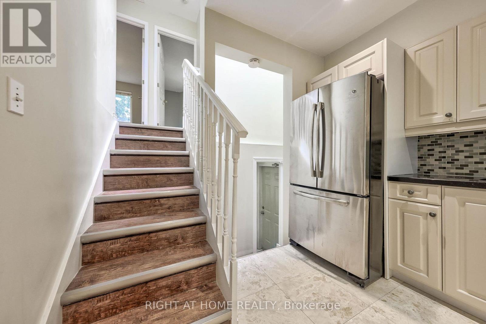 243 Coleridge Avenue, Toronto, Ontario  M4C 4J2 - Photo 14 - E13826990