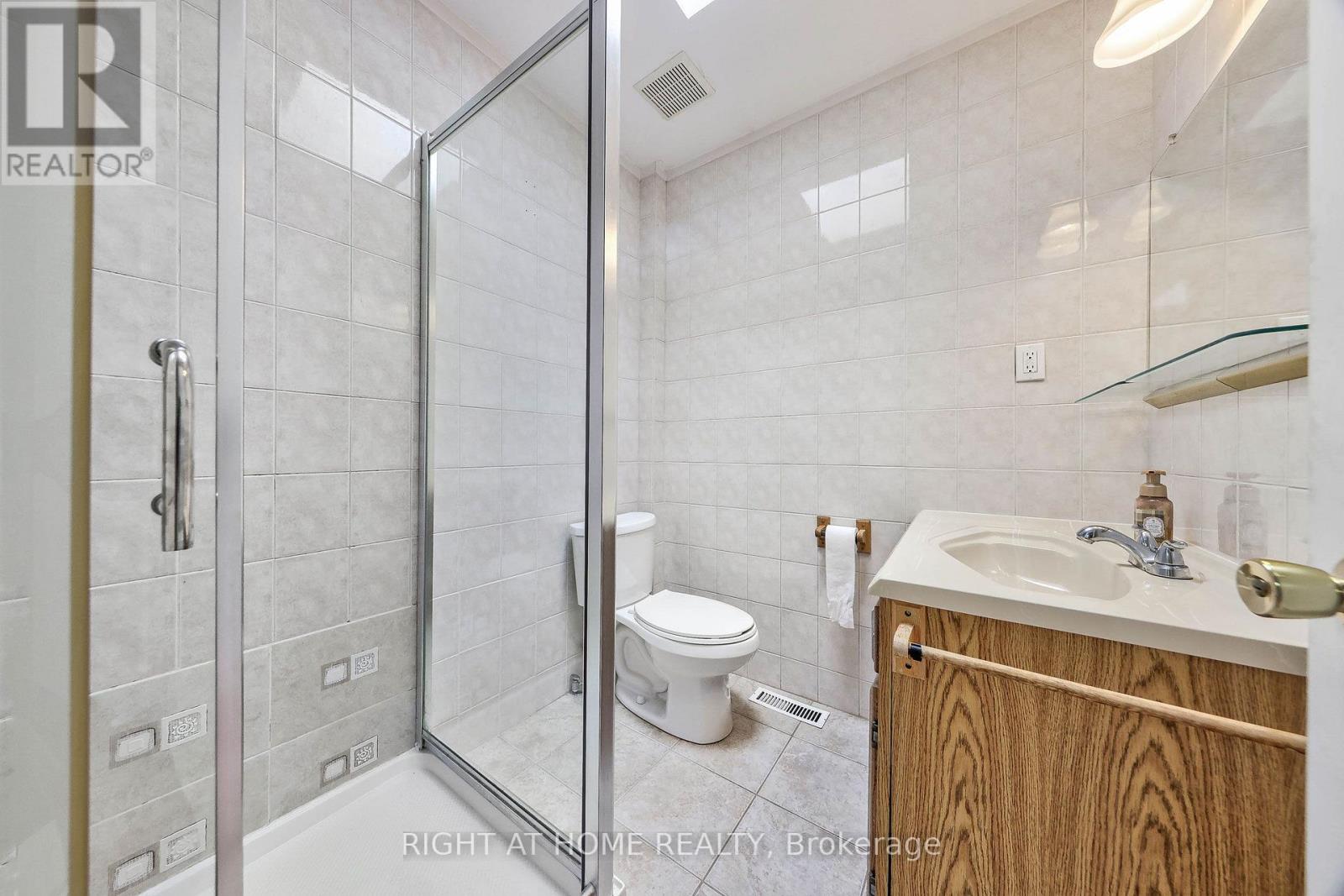 243 Coleridge Avenue, Toronto, Ontario  M4C 4J2 - Photo 18 - E13826990