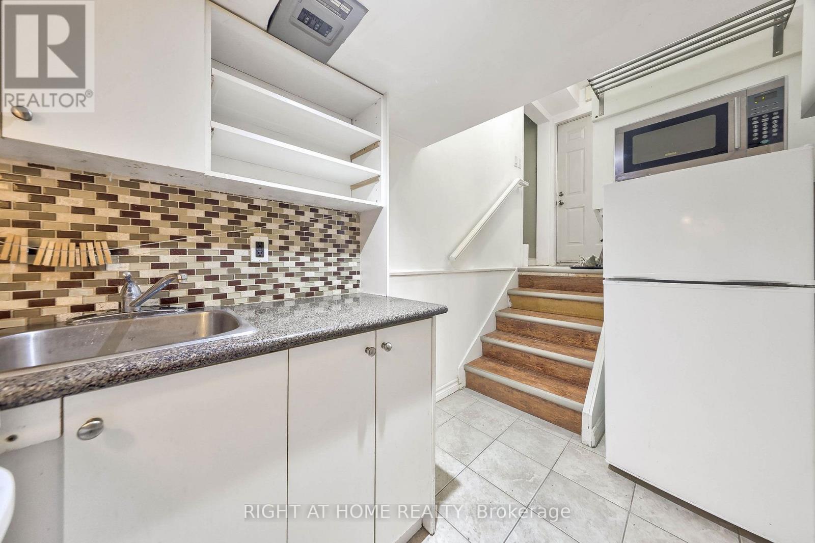 243 Coleridge Avenue, Toronto, Ontario  M4C 4J2 - Photo 25 - E13826990