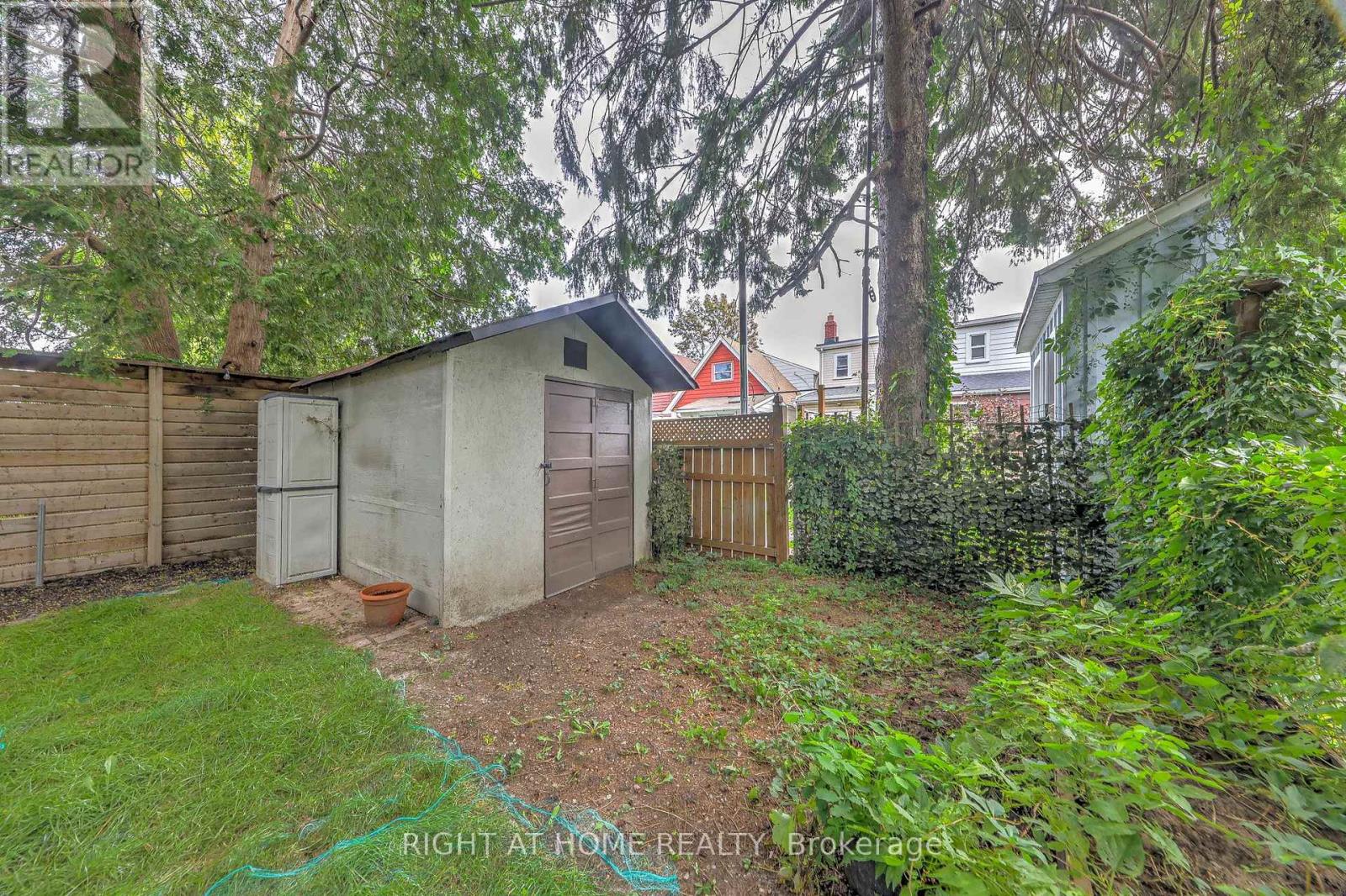 243 Coleridge Avenue, Toronto, Ontario  M4C 4J2 - Photo 35 - E13826990