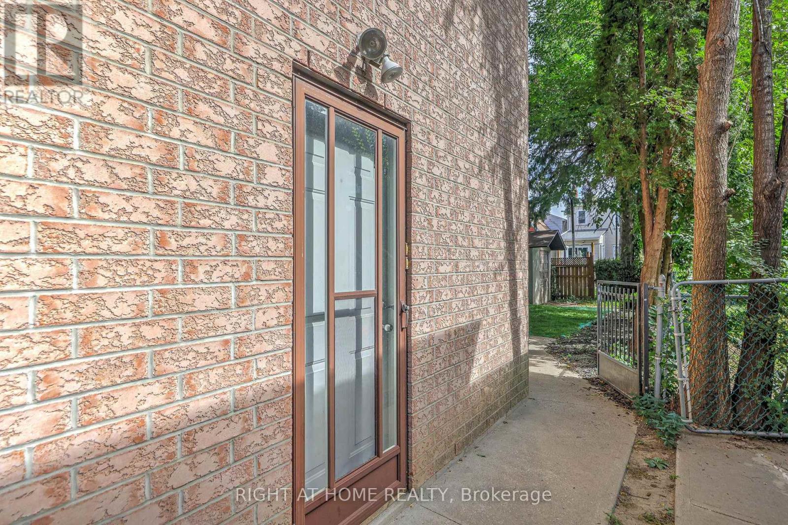 243 Coleridge Avenue, Toronto, Ontario  M4C 4J2 - Photo 36 - E13826990
