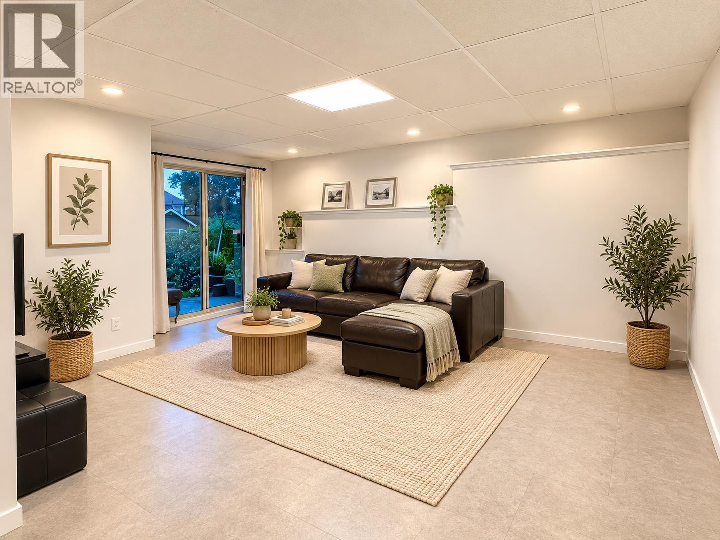 2902 Paul Lake Court, Coquitlam, British Columbia  V3C 6A3 - Photo 15 - R3167630