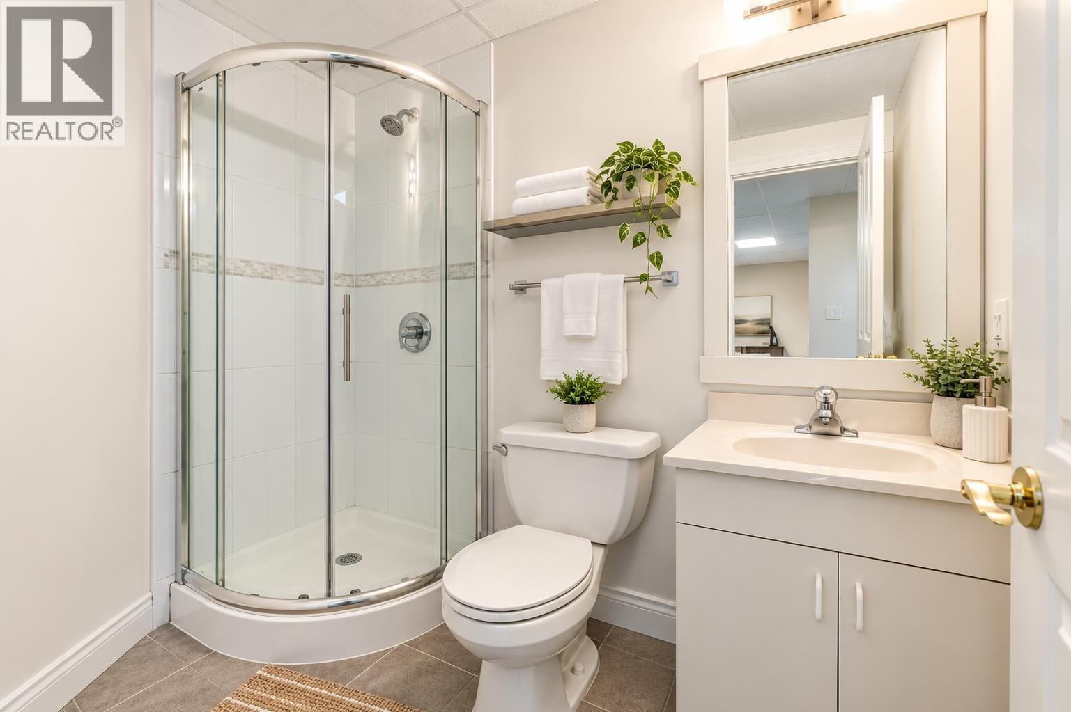 2902 Paul Lake Court, Coquitlam, British Columbia  V3C 6A3 - Photo 18 - R3167630