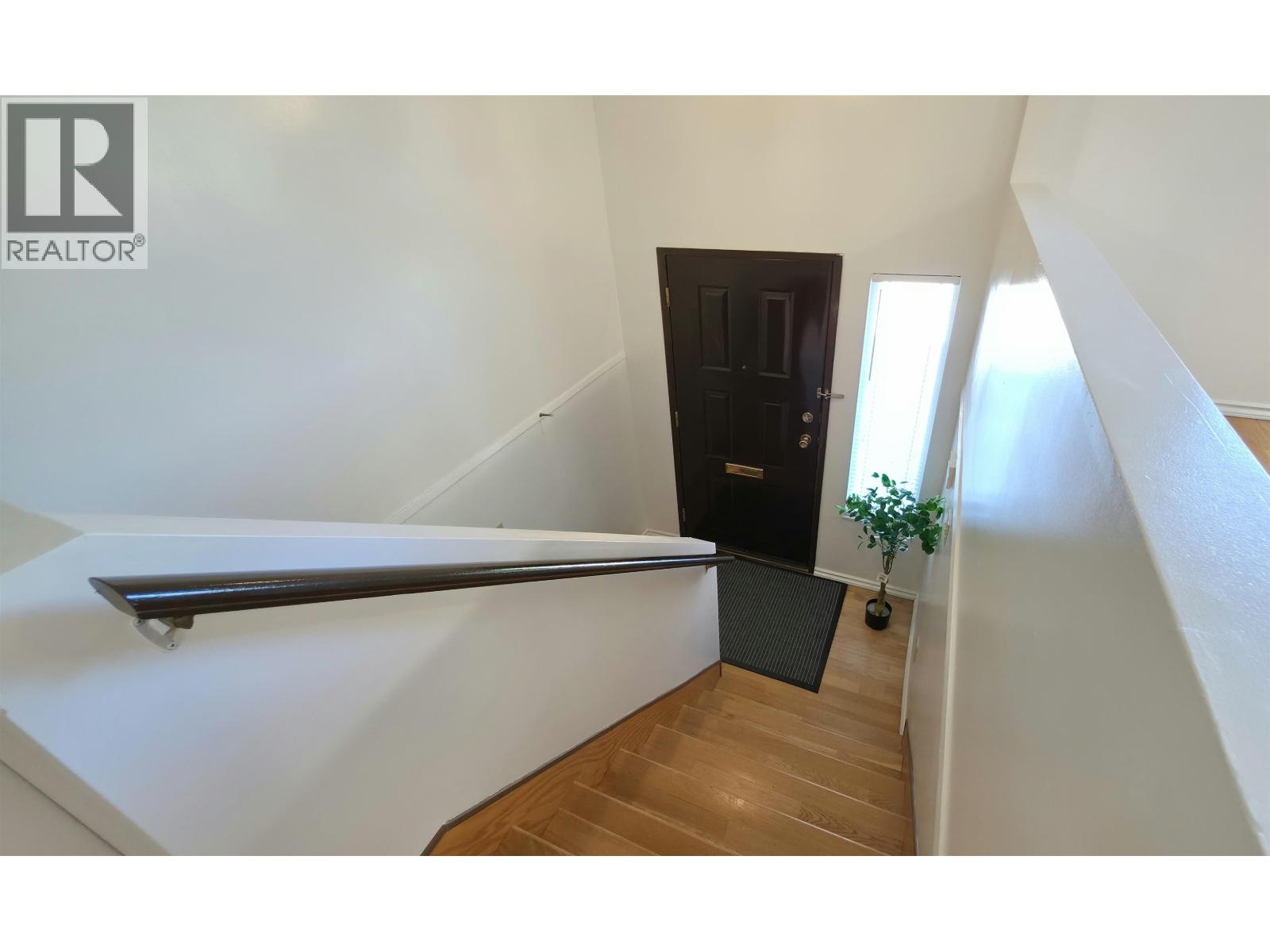3220 Harwood Avenue, Coquitlam, British Columbia  V3E 1T8 - Photo 16 - R3168743