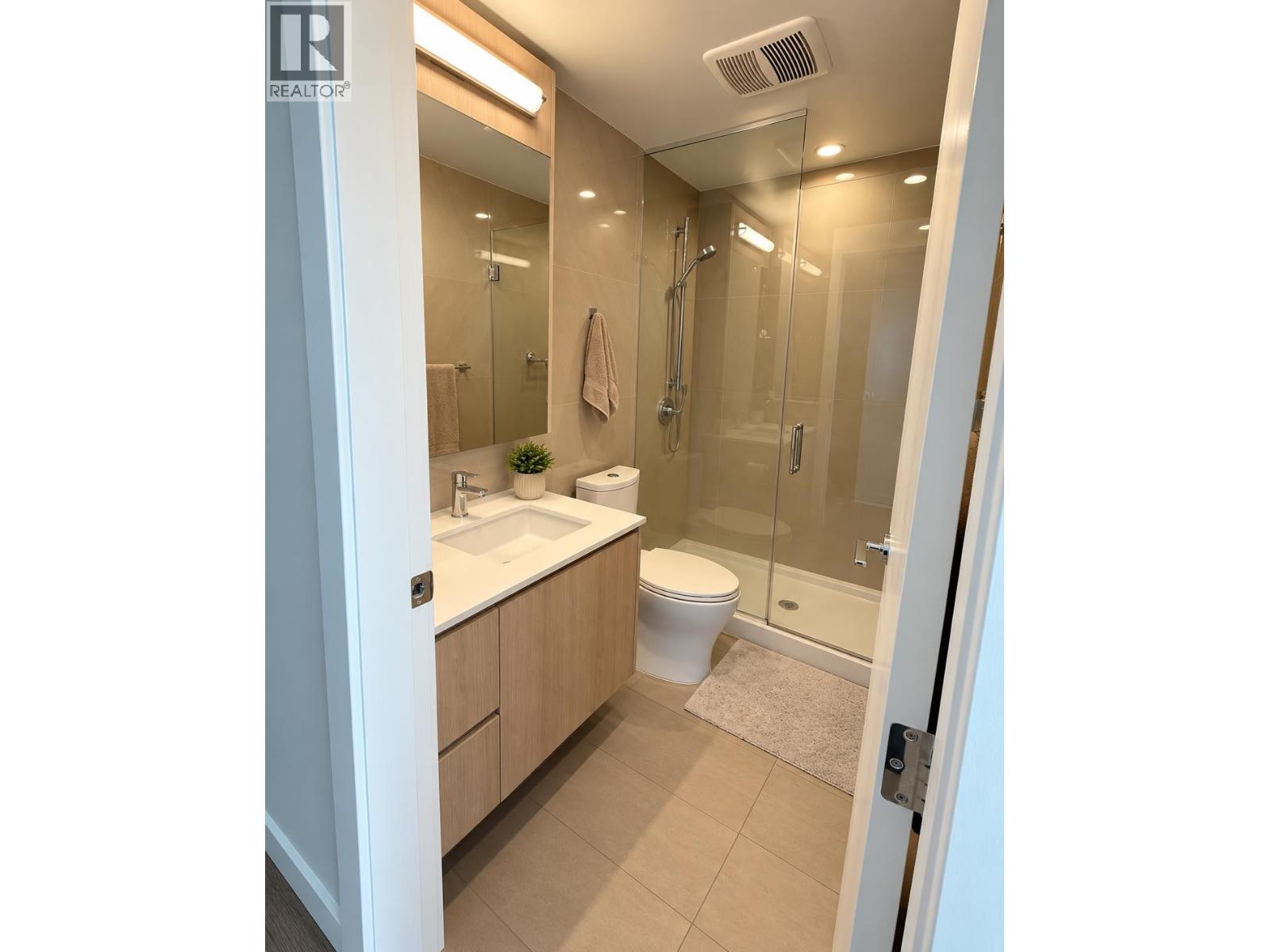 2201 618 Carnarvon Street, New Westminster, British Columbia  V3M 0N9 - Photo 5 - R3168756