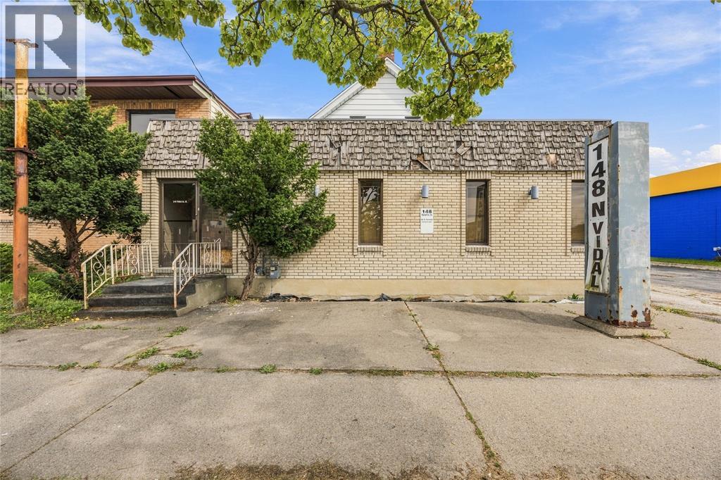 148 VIDAL STREET North Sarnia Ontario Canada N7T5X7 3