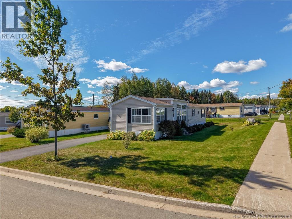 49 Nason Street, Fredericton, New Brunswick E3G 0B3 - Photo 3 - NB148124