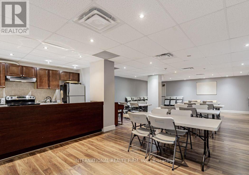 101 - 151 La Rose Avenue E, Toronto, Ontario M9P 1B3 - Photo 17 - W13825586