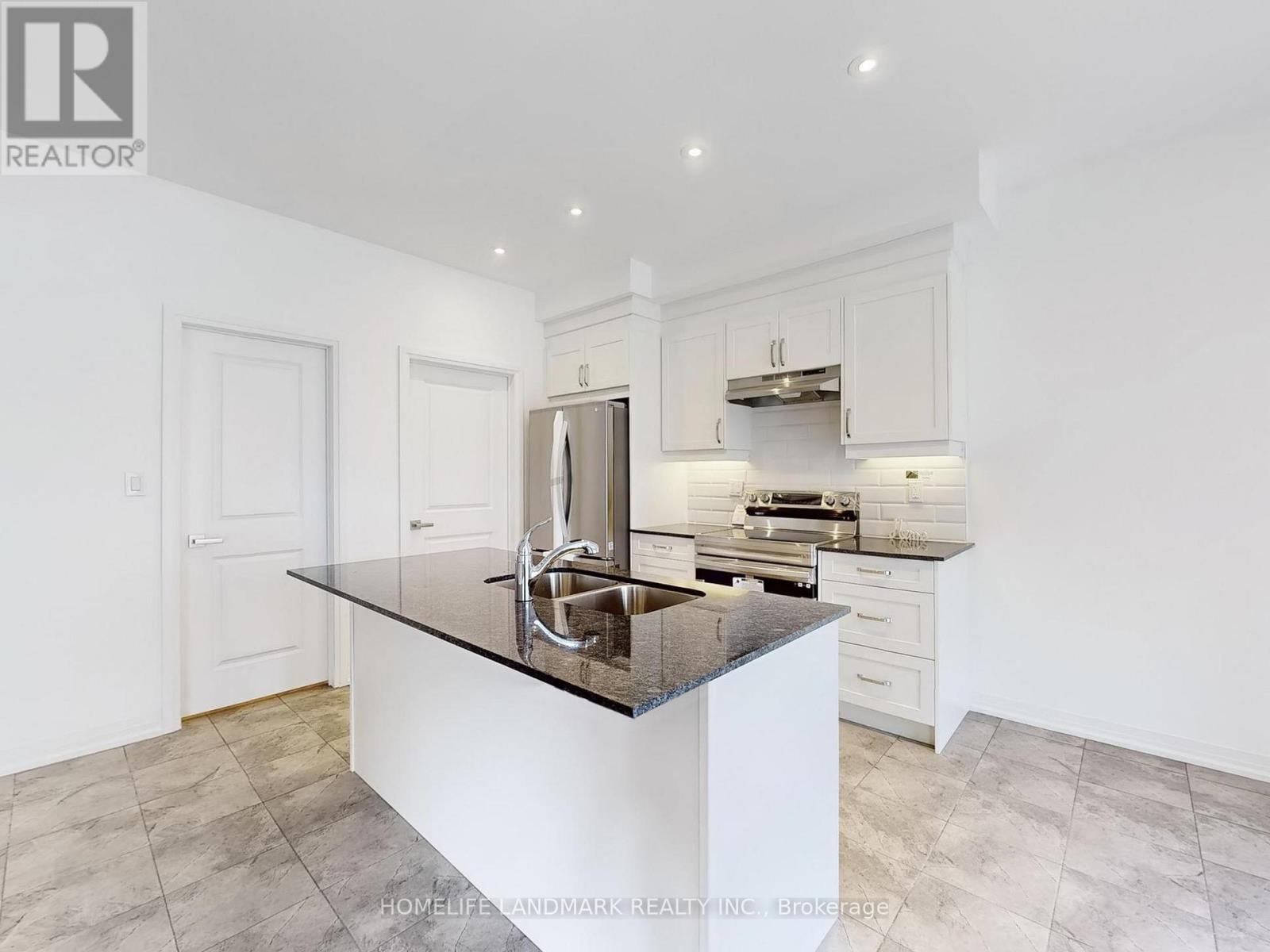 67 Wheatfield Road, Barrie, Ontario  L9J 0T4 - Photo 11 - S13513352