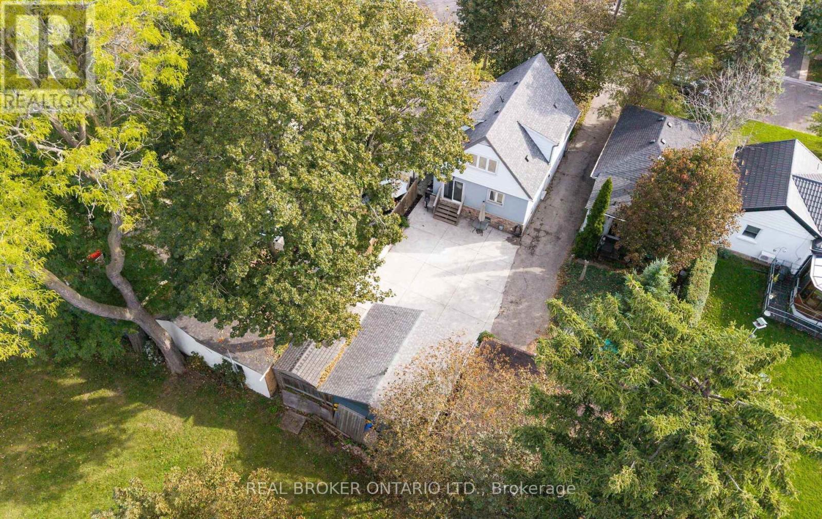 26 Roxaline Street, Toronto, Ontario  M9P 2Y9 - Photo 2 - W13822250