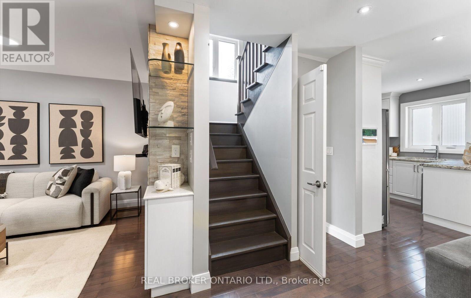 26 Roxaline Street, Toronto, Ontario  M9P 2Y9 - Photo 22 - W13822250