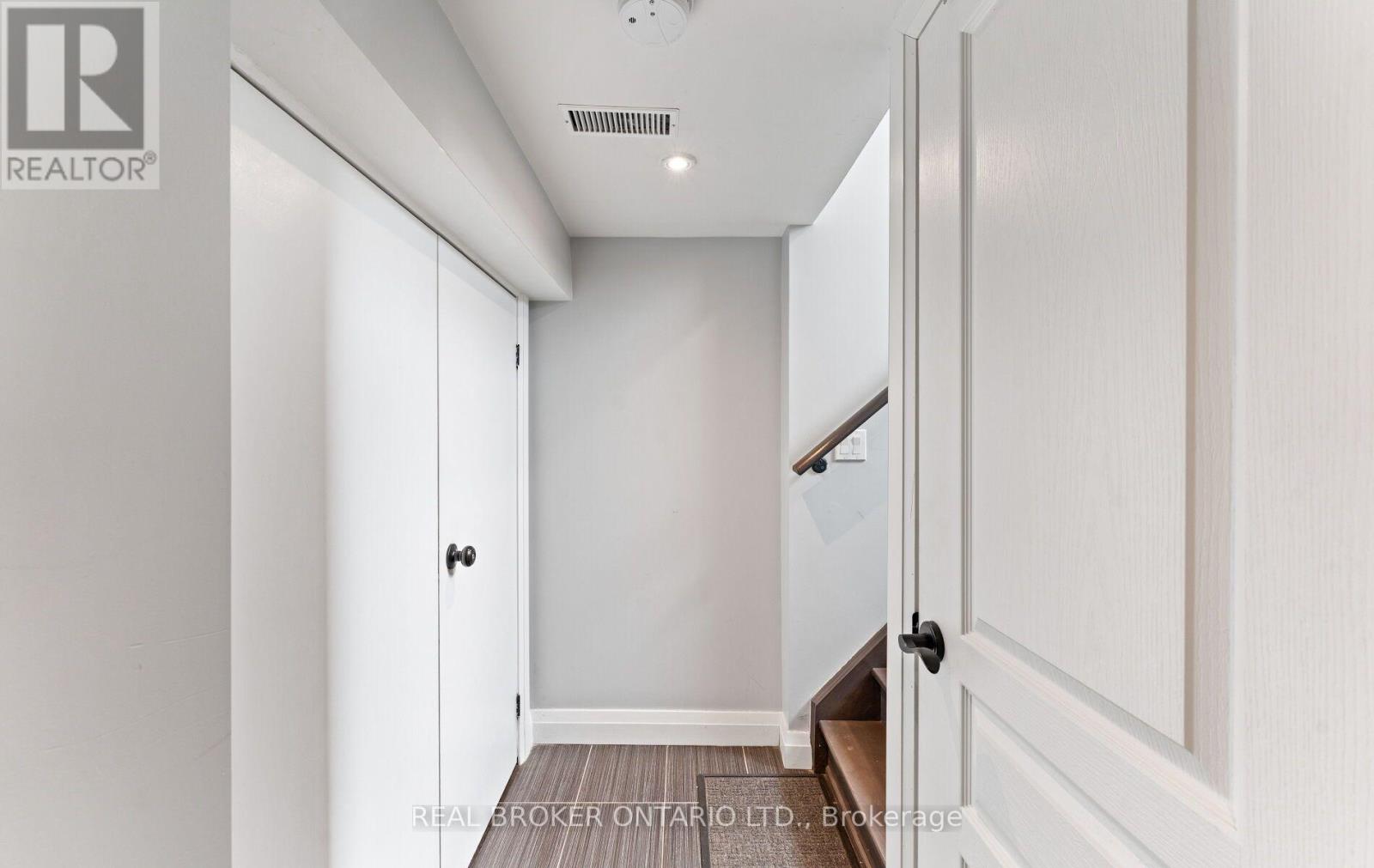 26 Roxaline Street, Toronto, Ontario  M9P 2Y9 - Photo 34 - W13822250