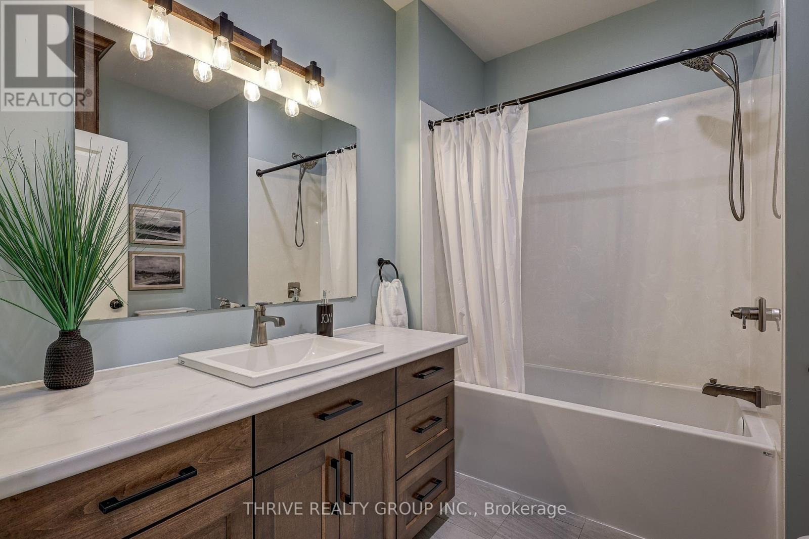 5178 Glendon Drive, Southwest Middlesex, Ontario  N0L 1A0 - Photo 26 - X13827022
