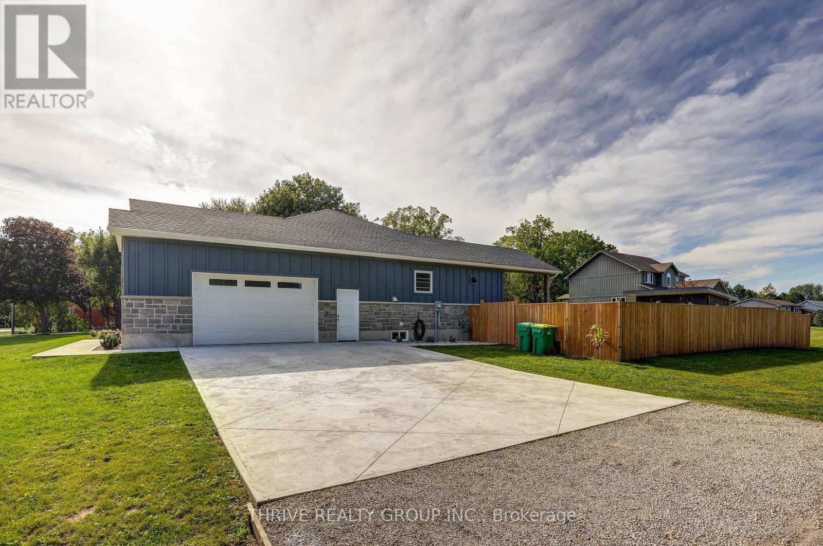 5178 Glendon Drive, Southwest Middlesex, Ontario  N0L 1A0 - Photo 4 - X13827022