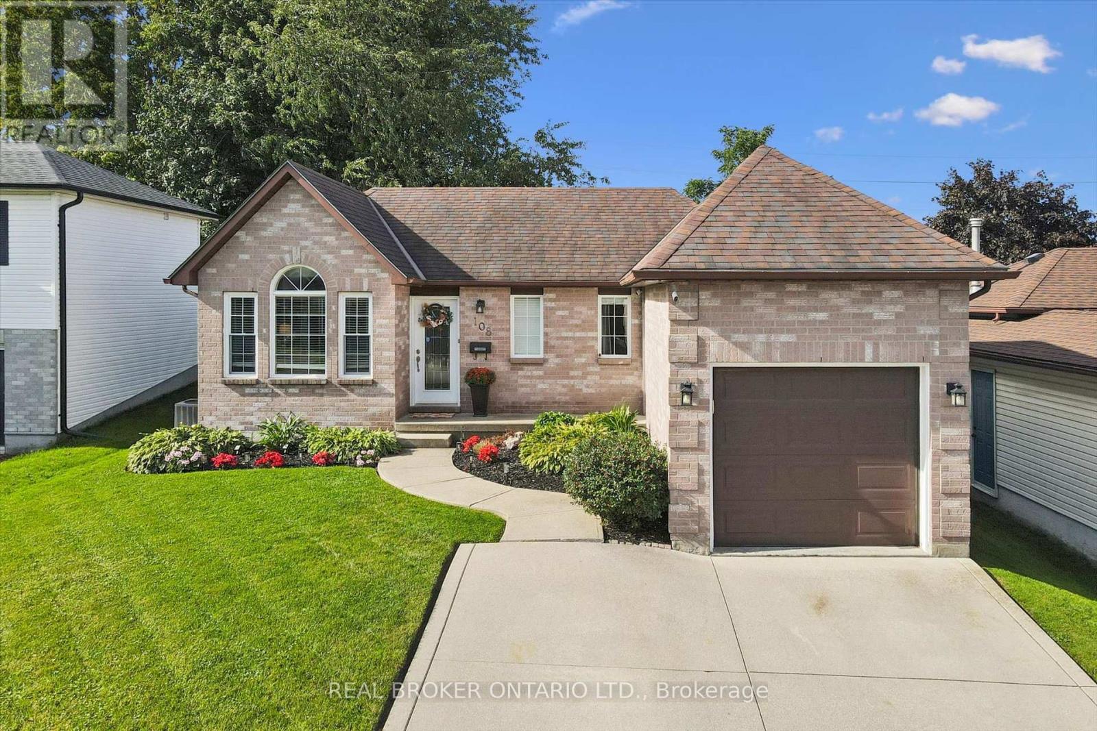 108 CANROBERT STREET, woodstock (woodstock - south), Ontario