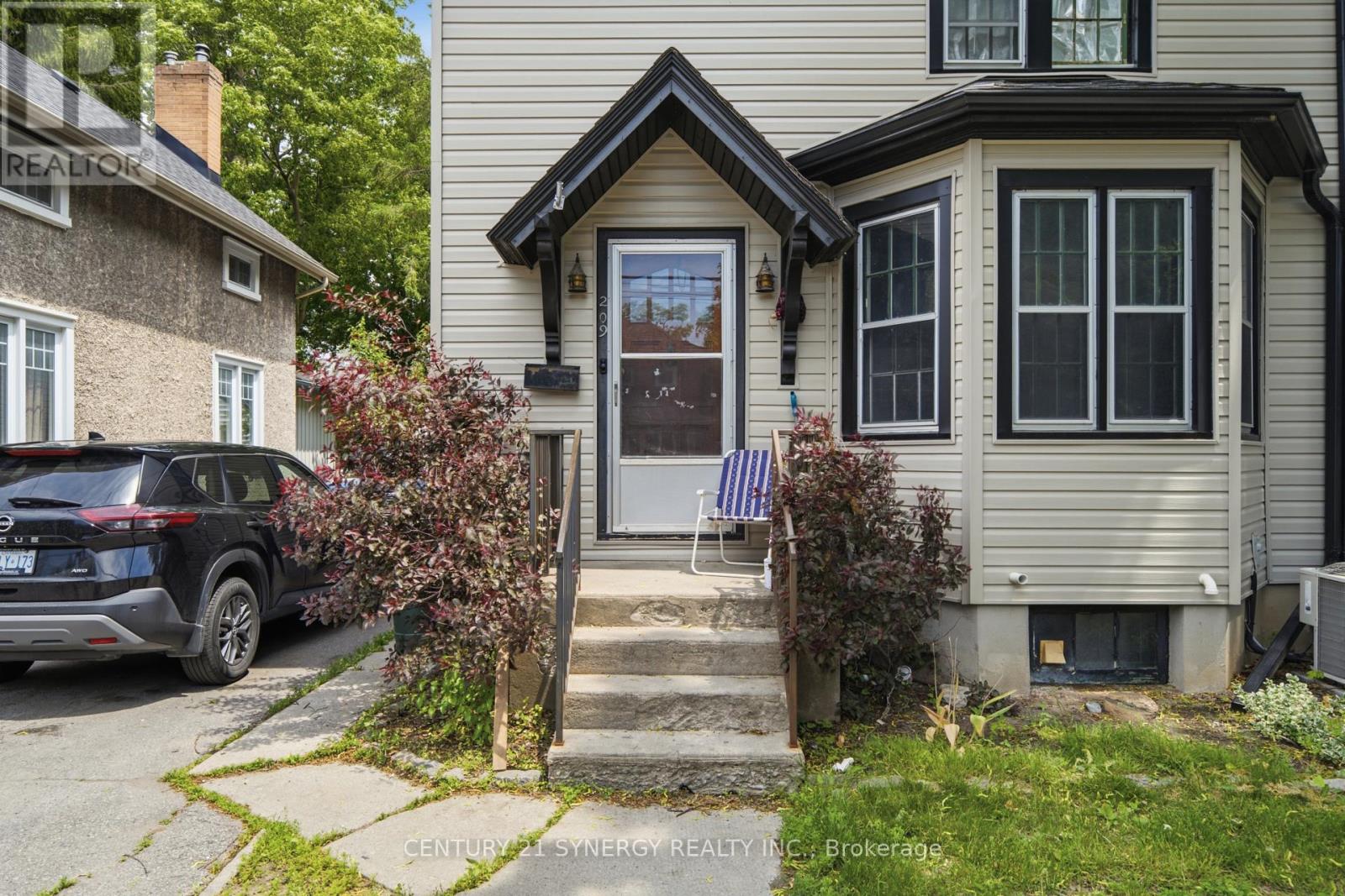 207-209 Foster Avenue, Belleville, Ontario  K8N 3R1 - Photo 2 - X13511282