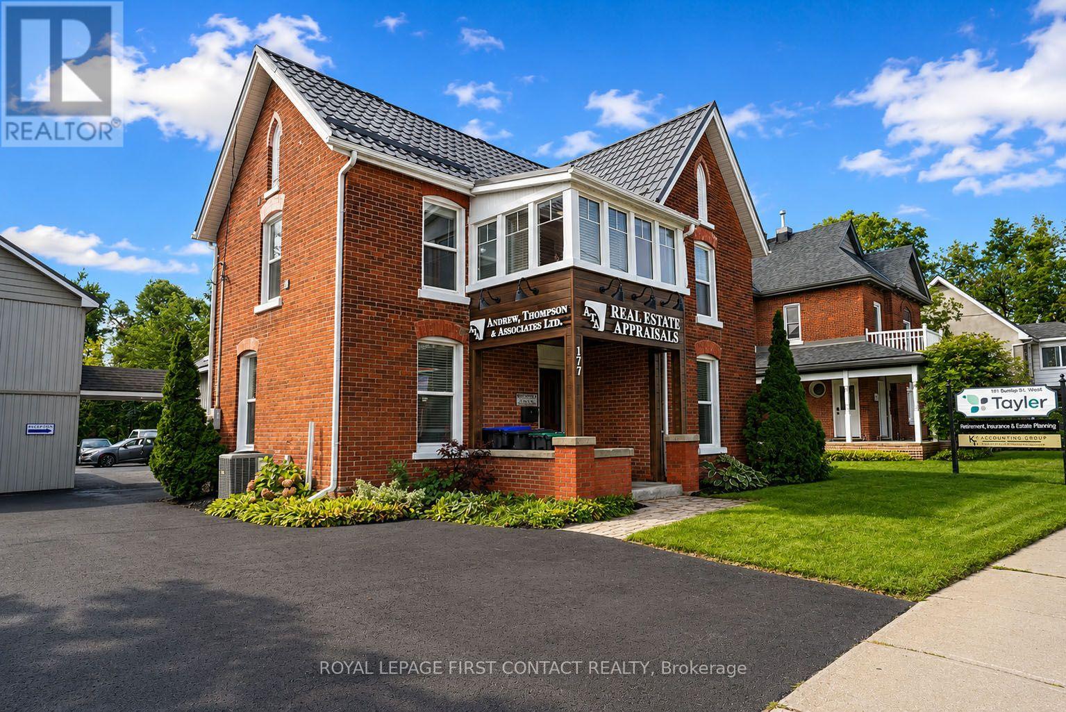 177 Dunlop Street W, Barrie (Queen's Park), Ontario  L4N 1B4 - Photo 2 - S13827060